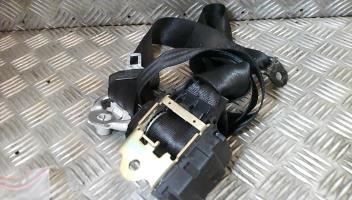 Attache ceinture arriere droit