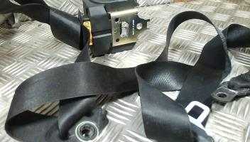 Ceinture avant droit