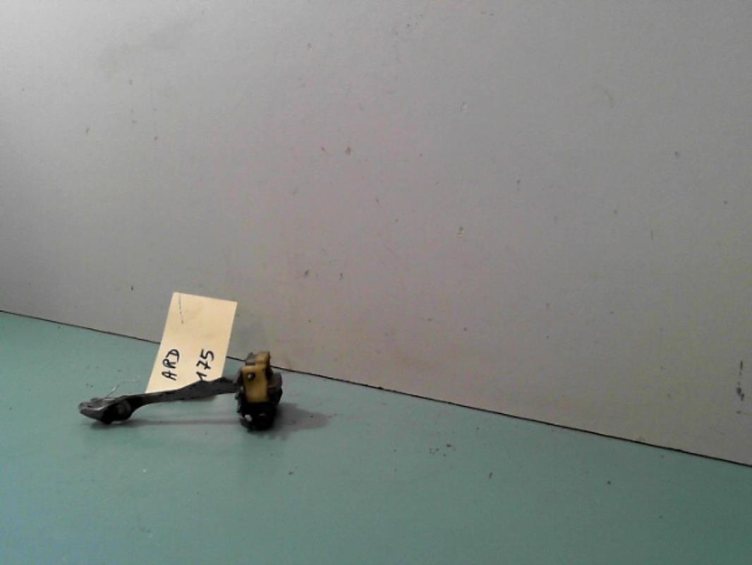 Tirante limitador de puerta trasera derecha