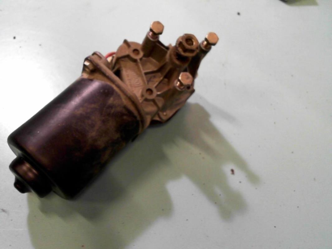 Moteur essuie glace avant
