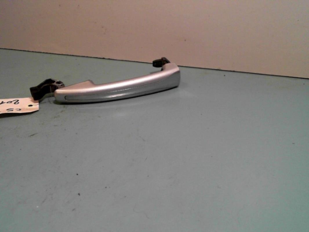 Poignee porte avant gauche