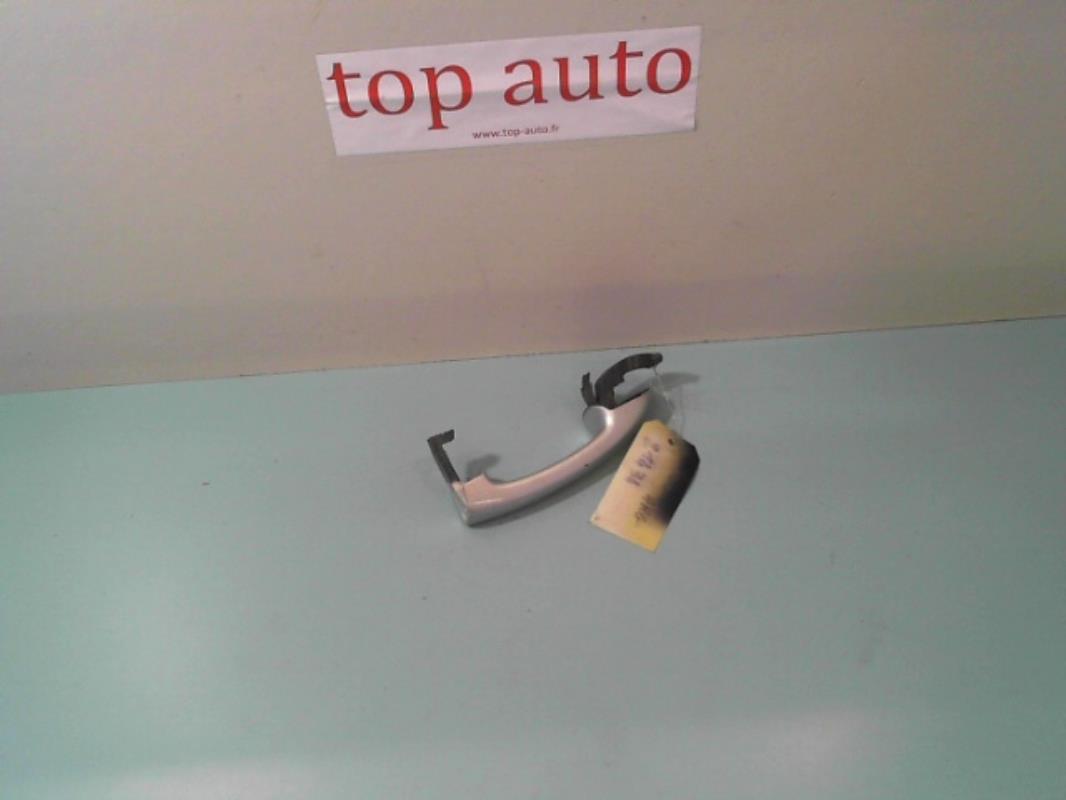 Poignee porte avant gauche