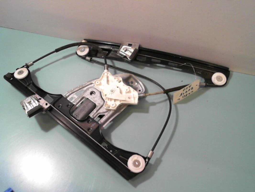 Leve vitre electrique avant droit