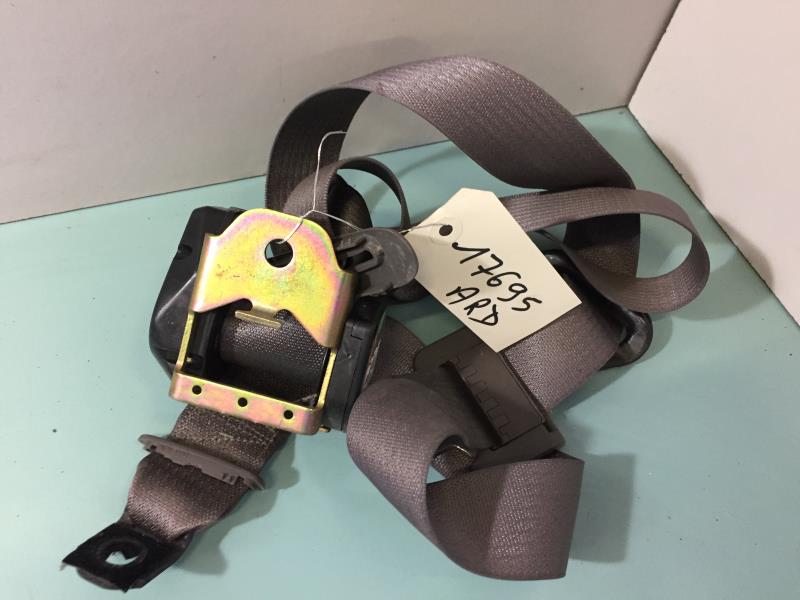 Ceinture arriere droit