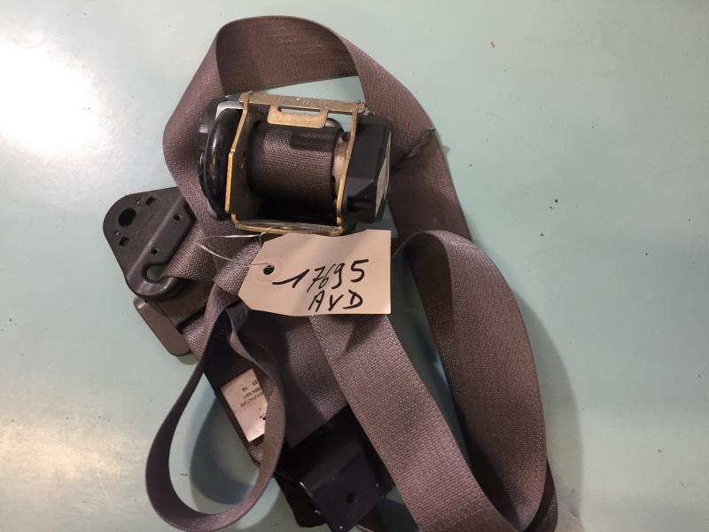 Ceinture avant droit