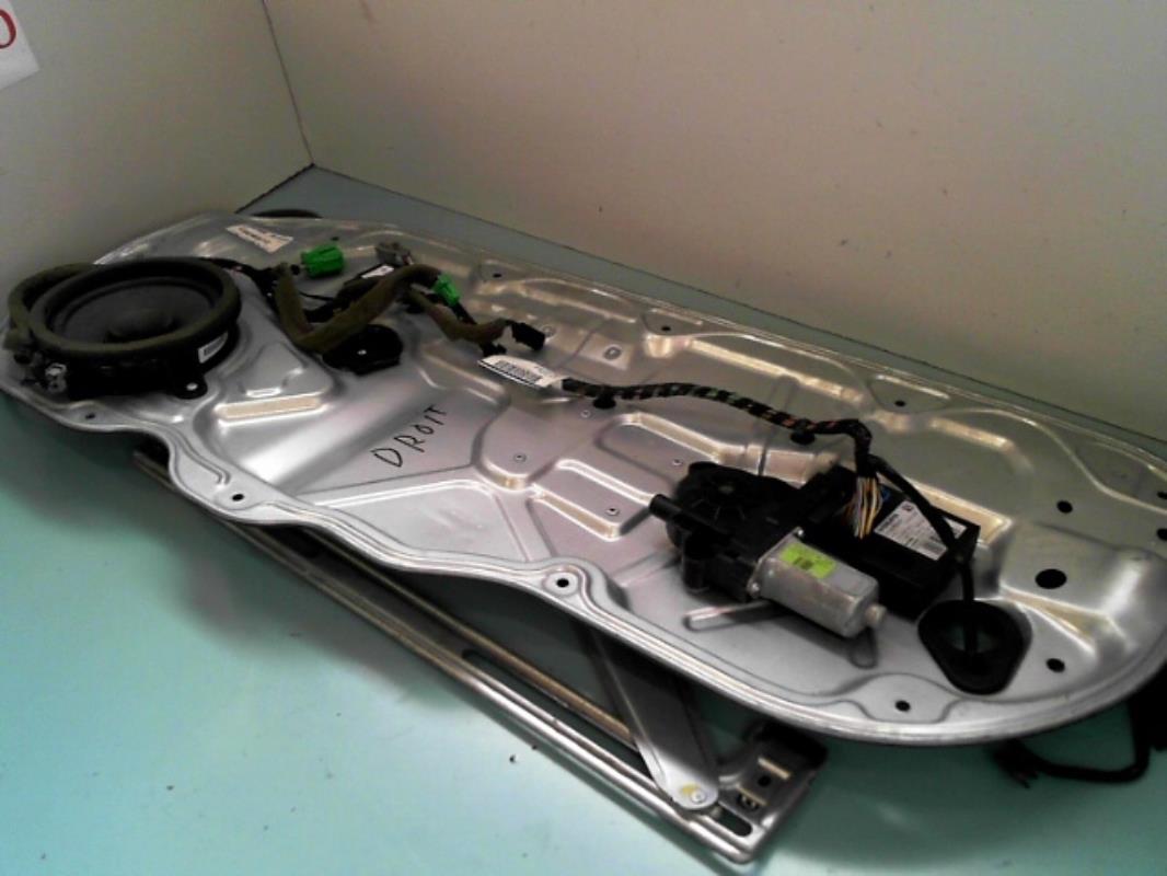 Leve vitre electrique avant droit