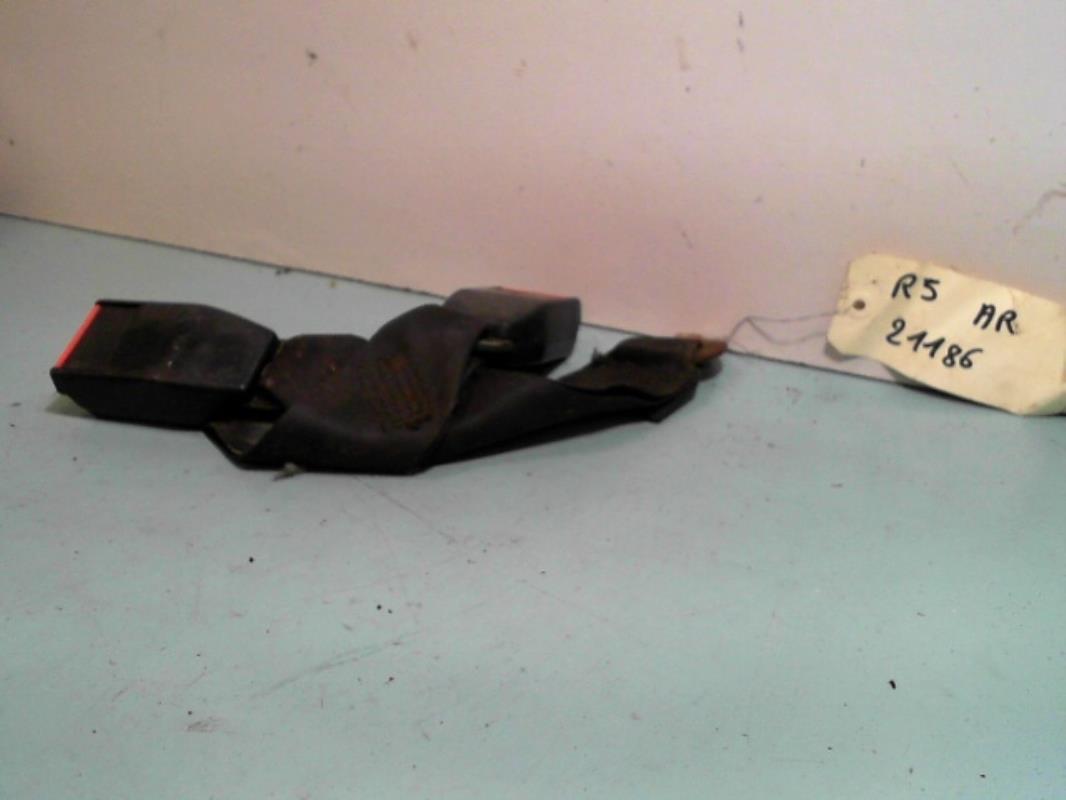 Attache ceinture arriere droit