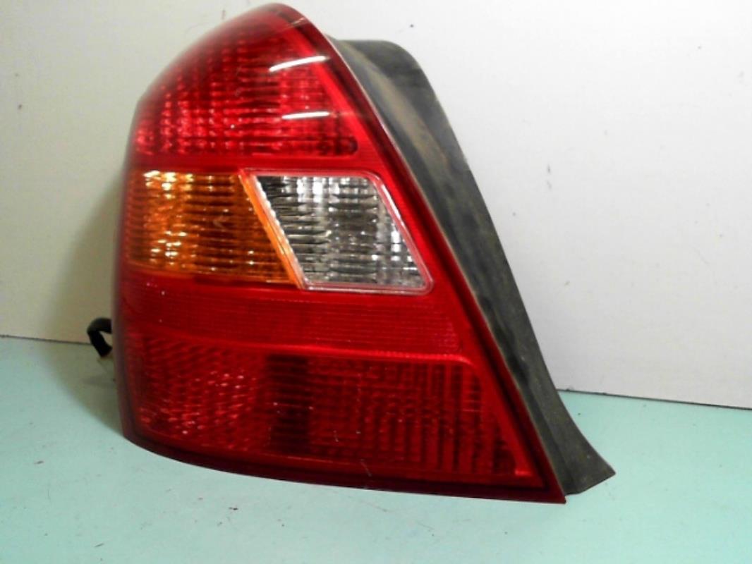 Fanale posteriore principale sinistro (luci)