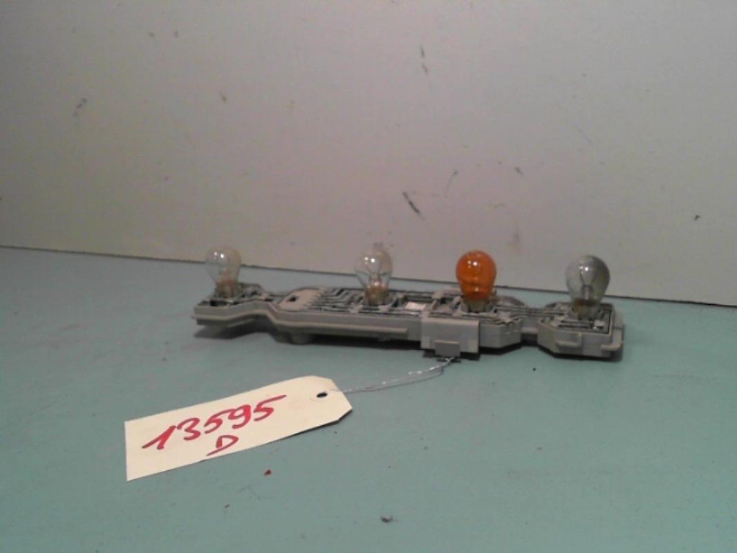 Base portalampade fanale posteriore destro