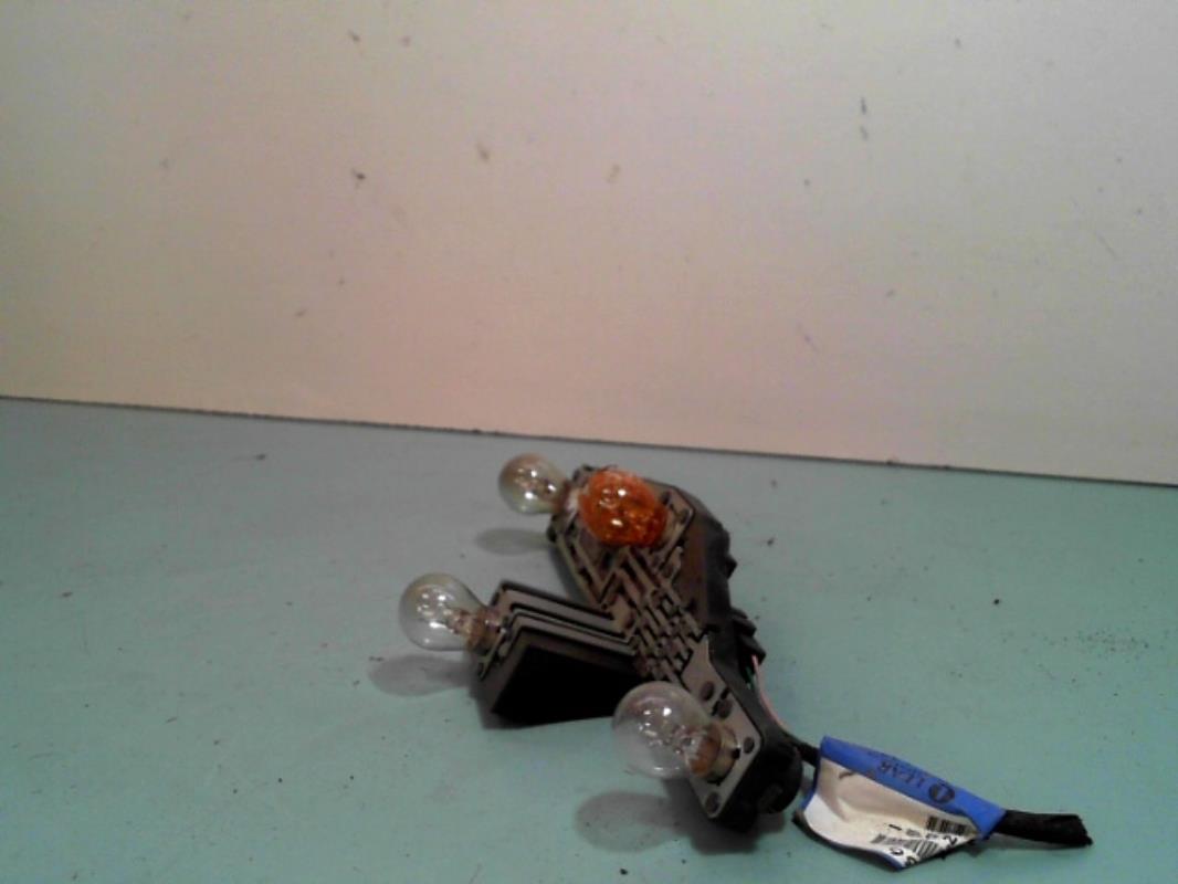 Platine feu arriere droit