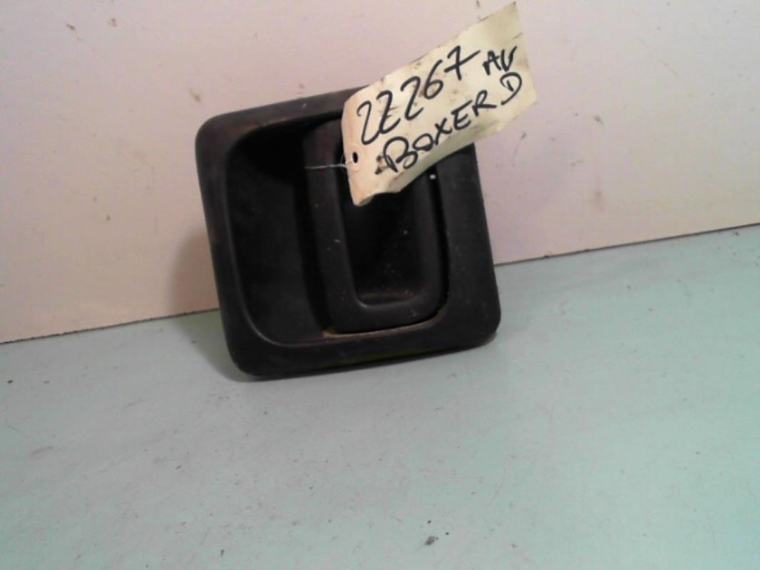 Poignee porte avant droit