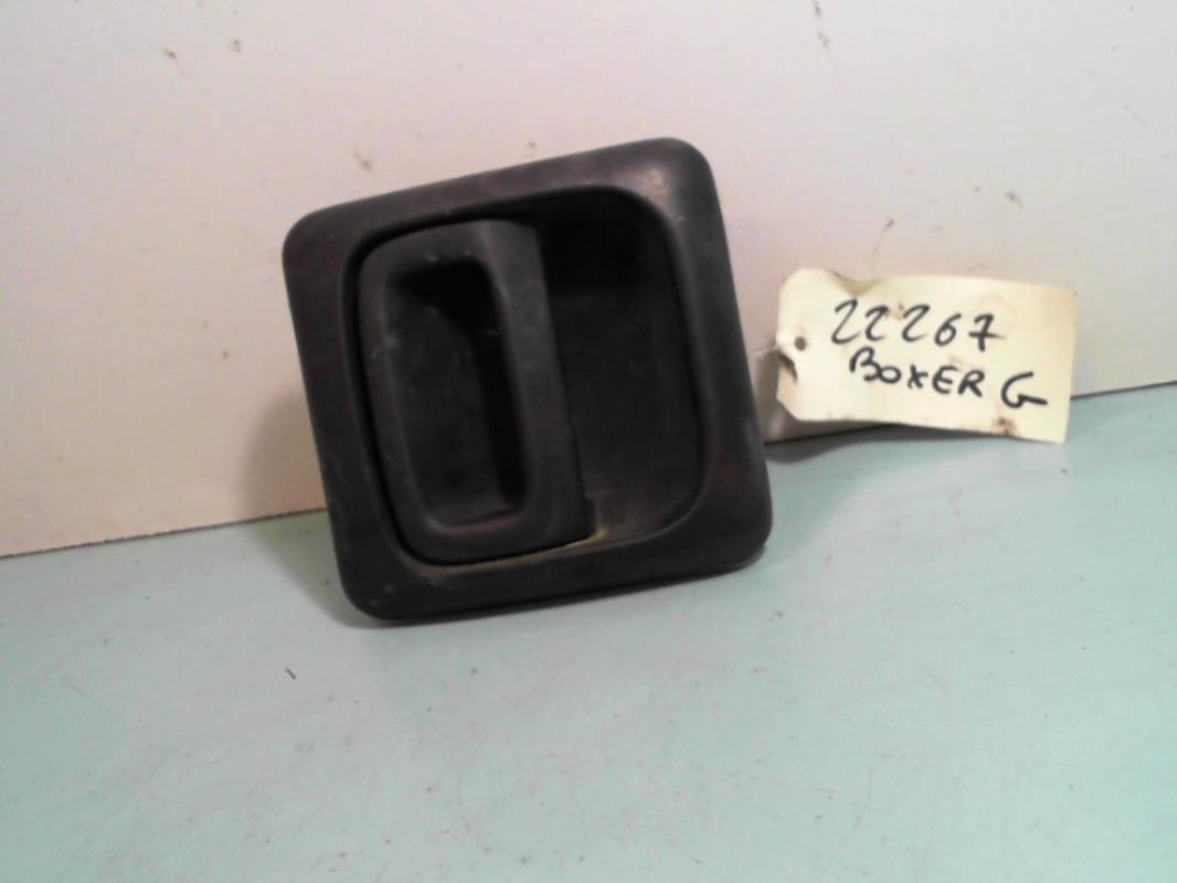 Poignee porte avant gauche