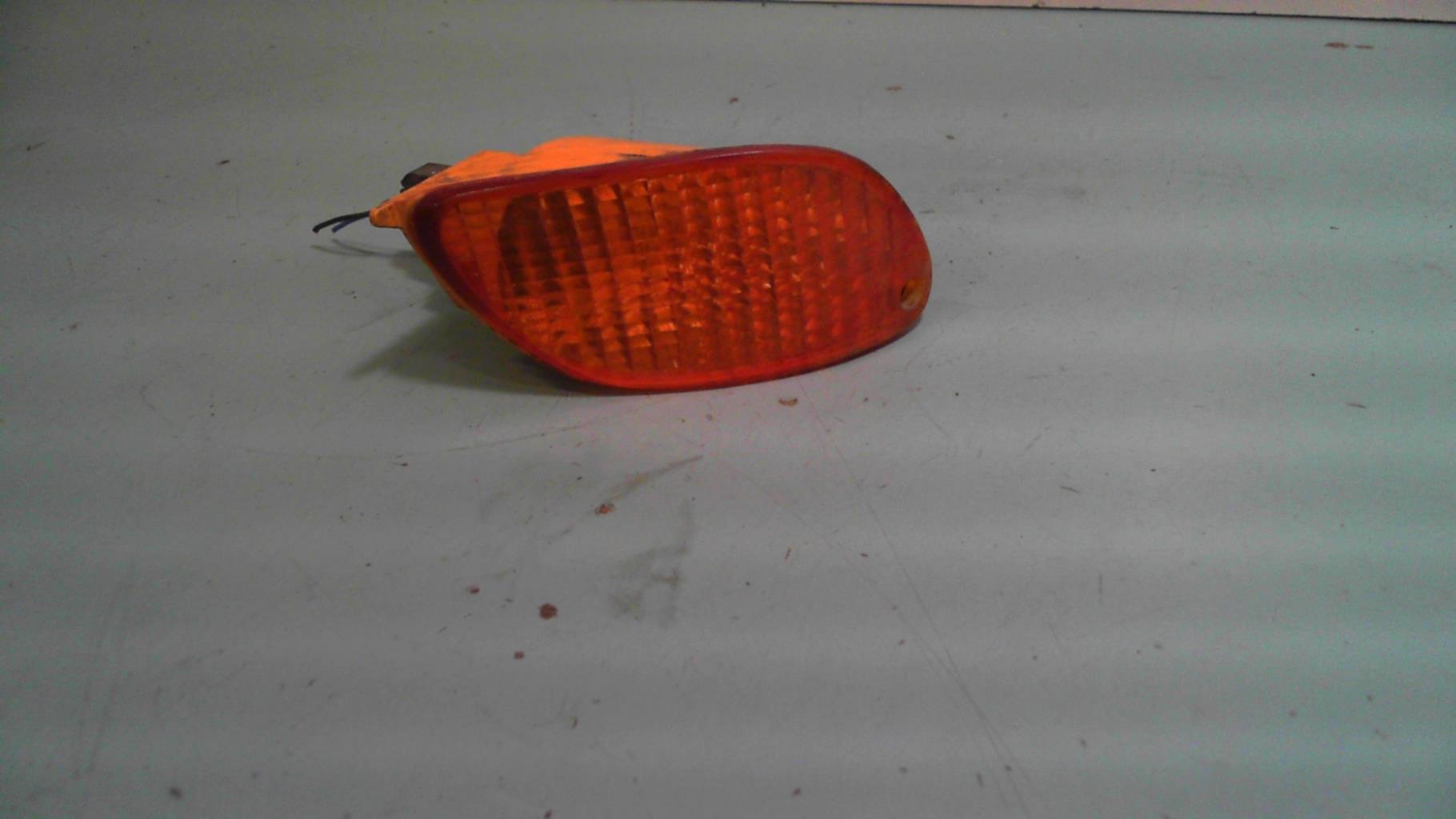 Óptica delantera secundaria derecha (luces) (intermitente)