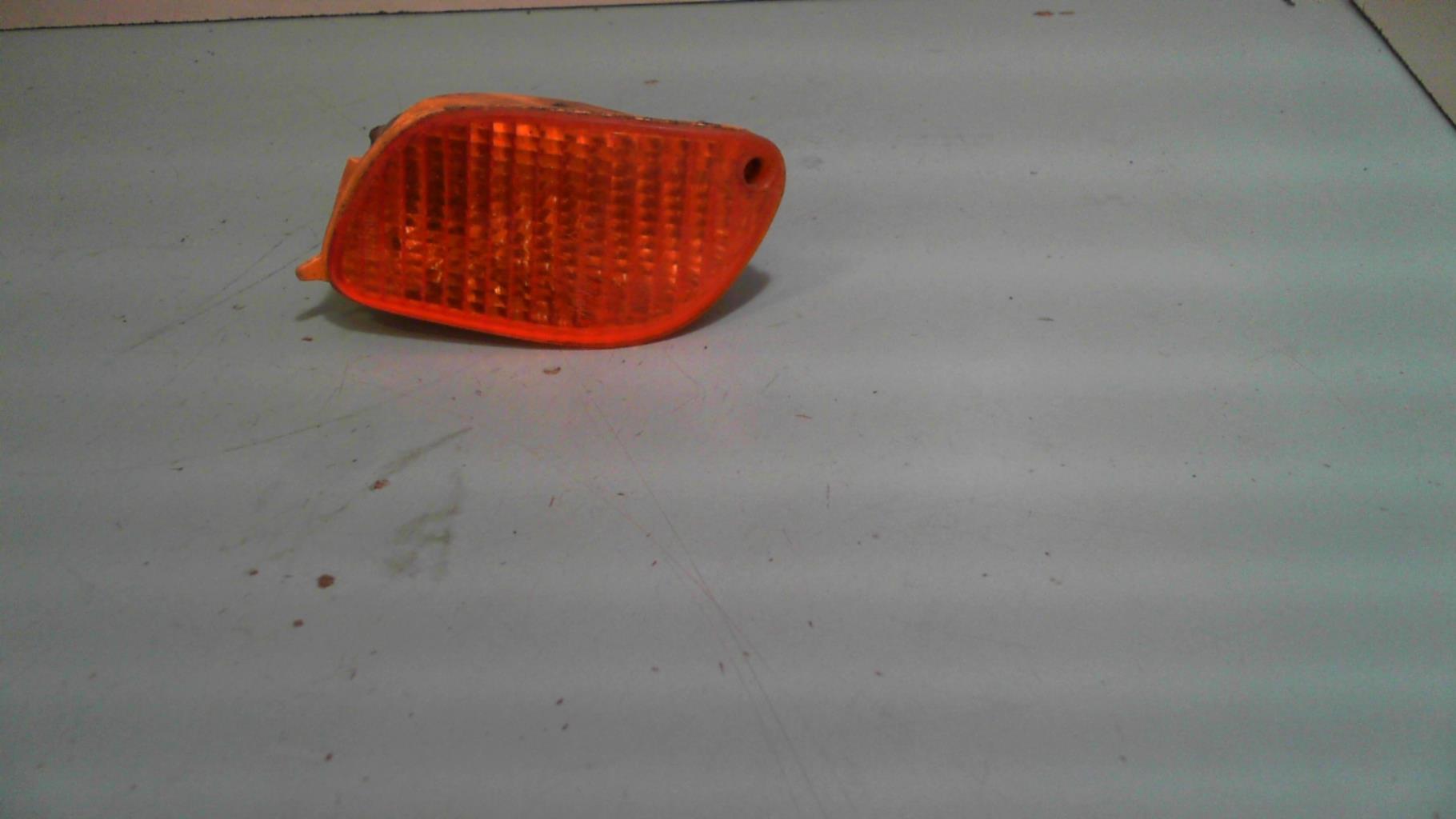 Óptica delantera secundaria izquierda (luces) (intermitente)
