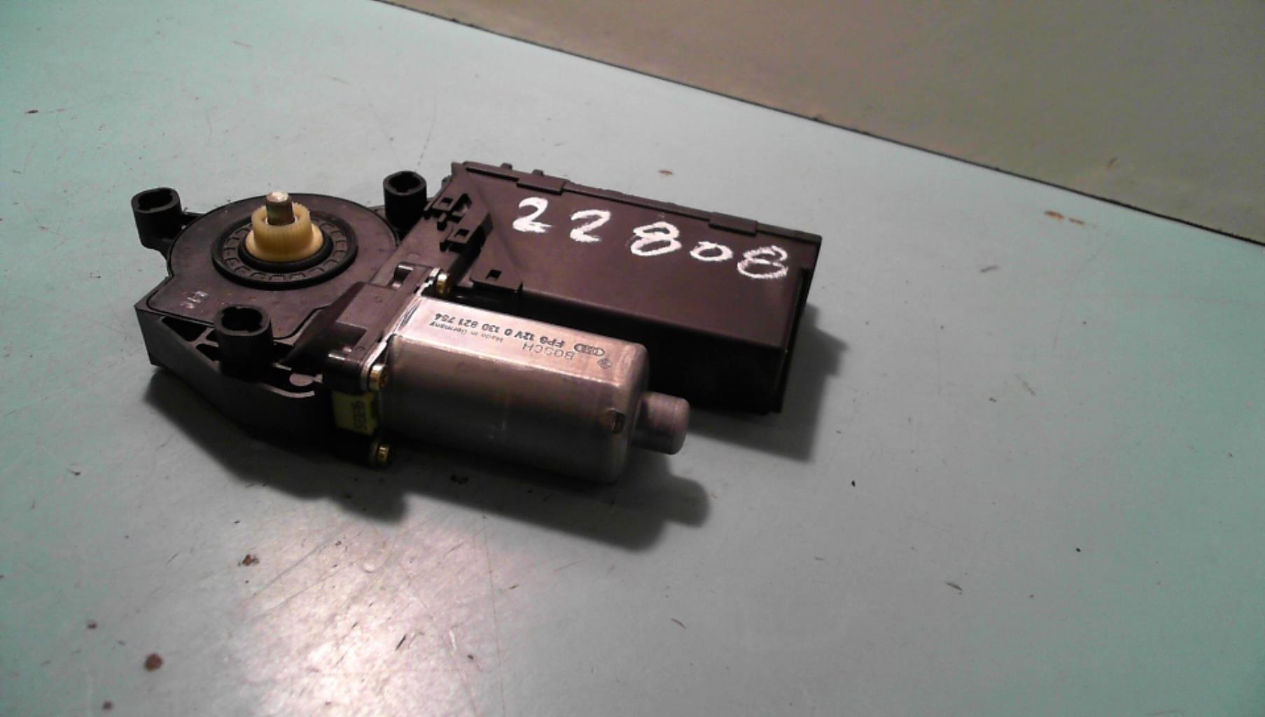 Moteur leve vitre avant droit