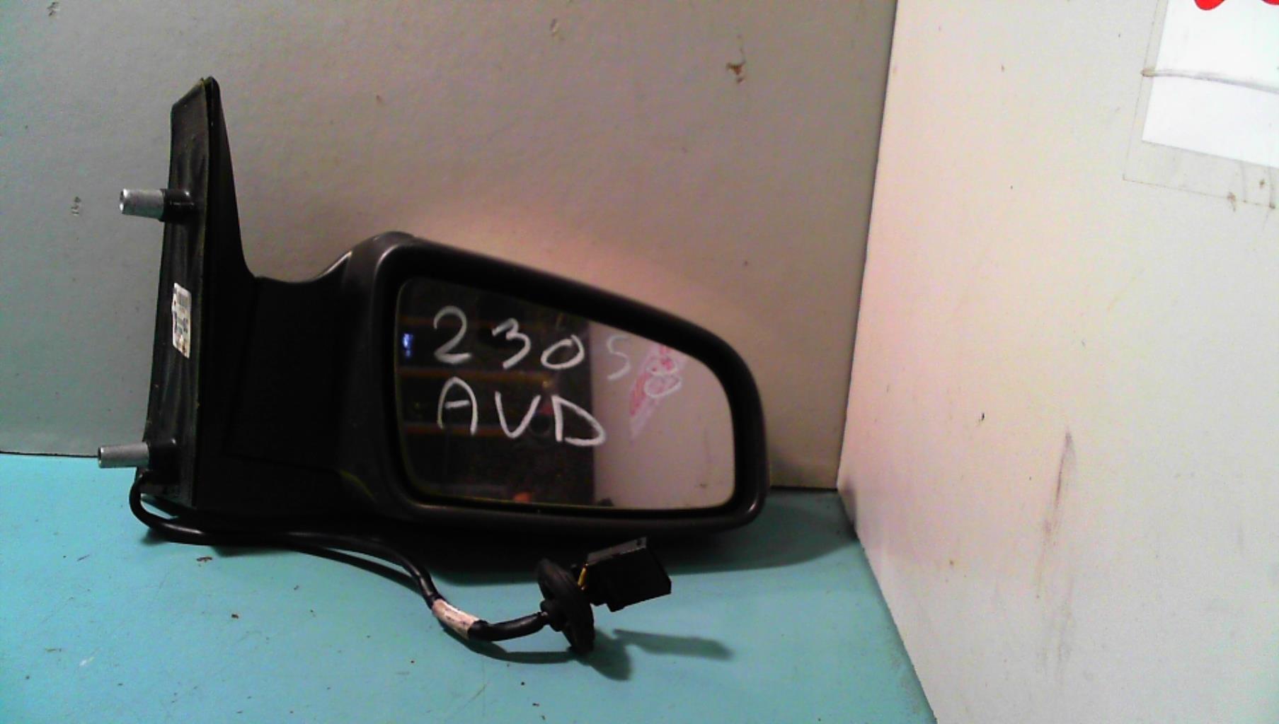 Retrovisor derecho