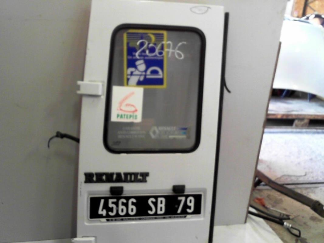 Porte de coffre gauche