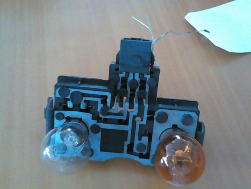 Base portalampade fanale posteriore destro