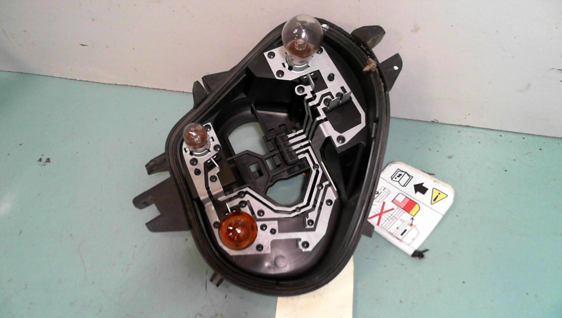 Base portalampade fanale posteriore destro