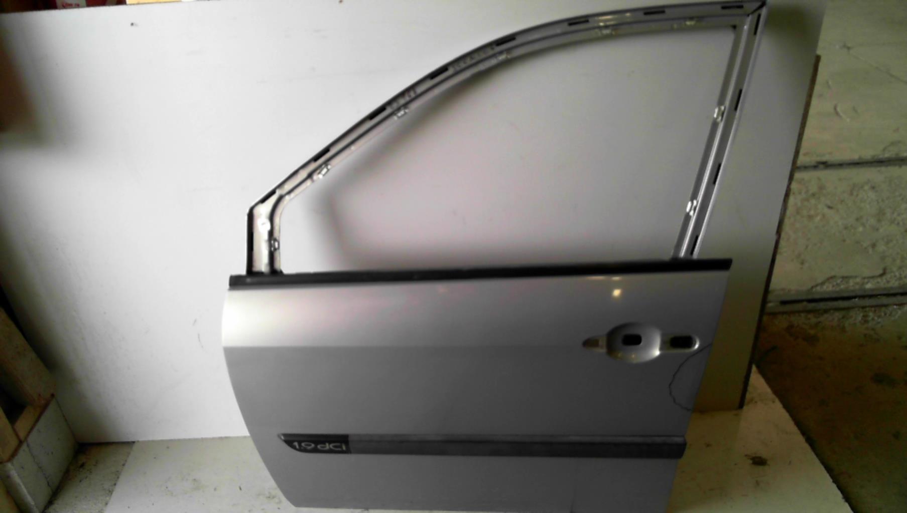 Porte avant gauche