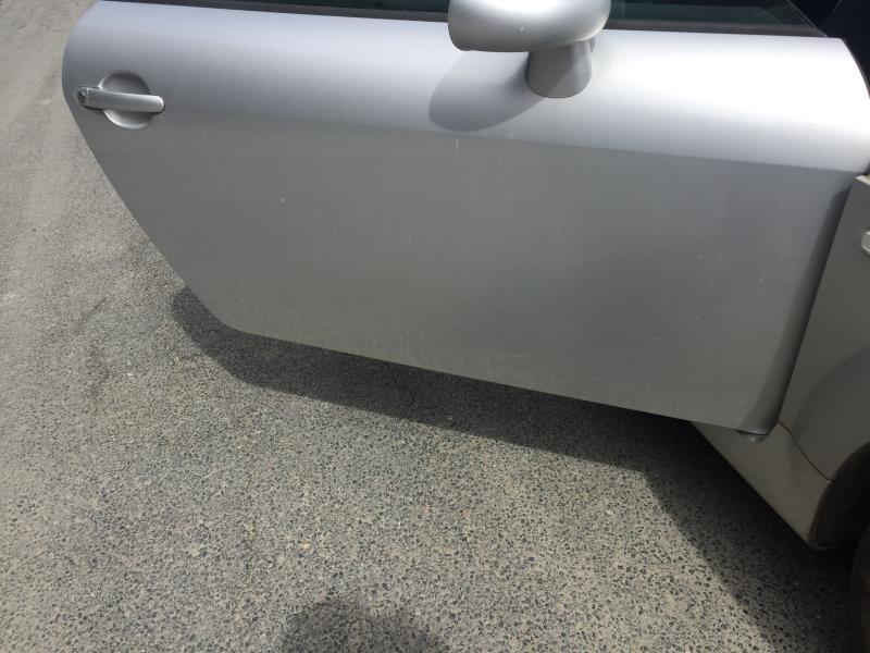 Porte avant droit