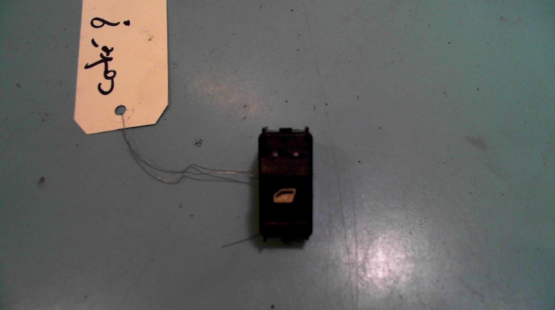 Interrupteur de leve vitre arriere droit