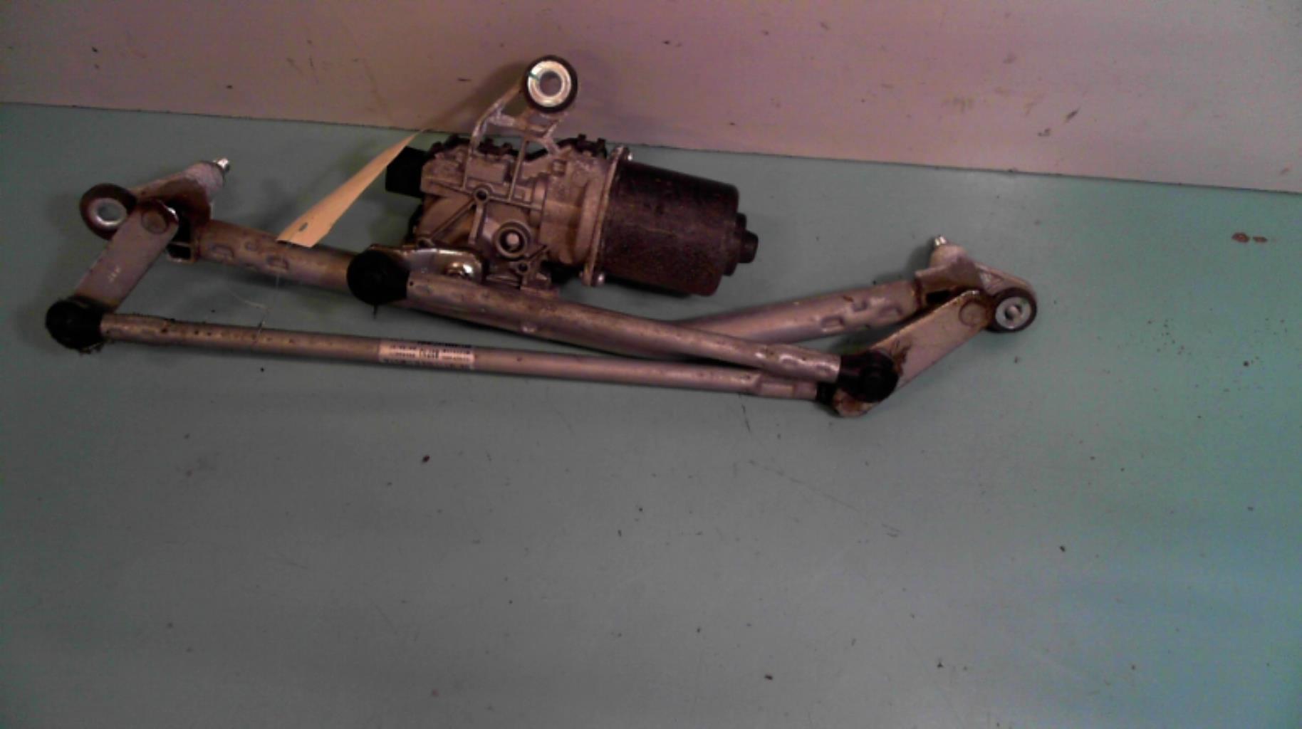 Moteur essuie glace avant