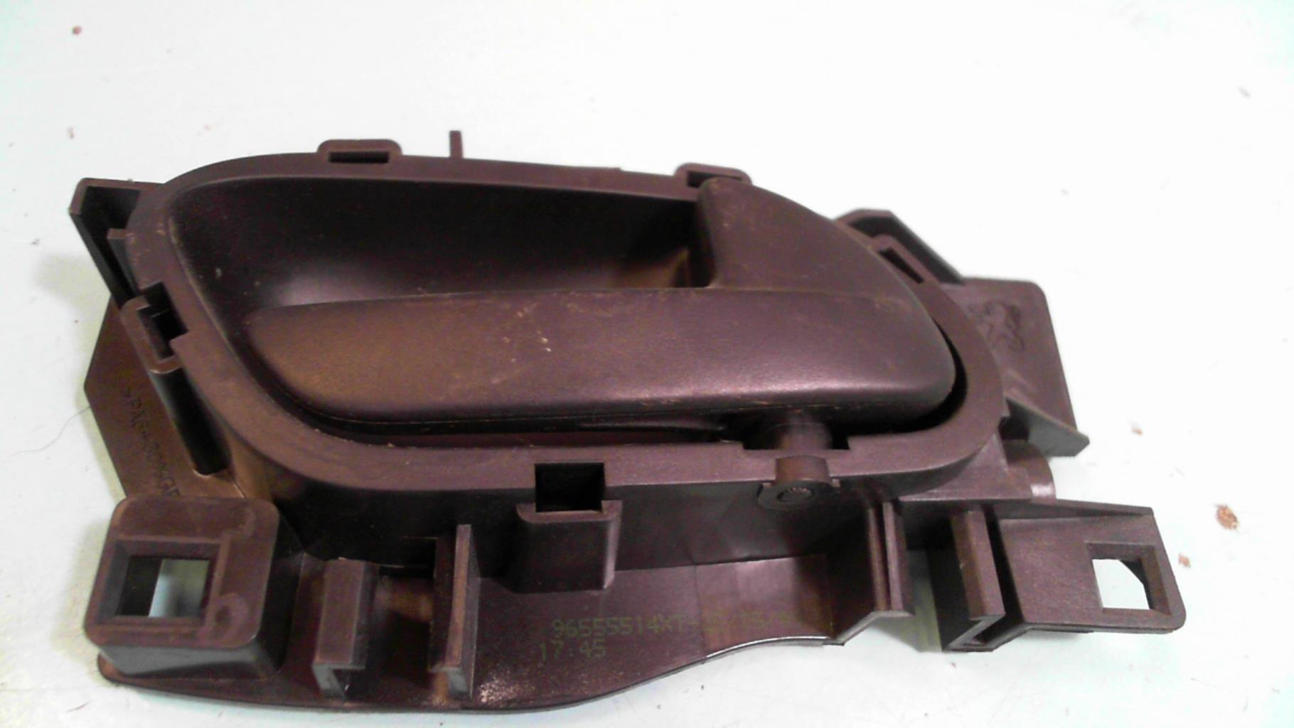 Tirador interior delantero derecho