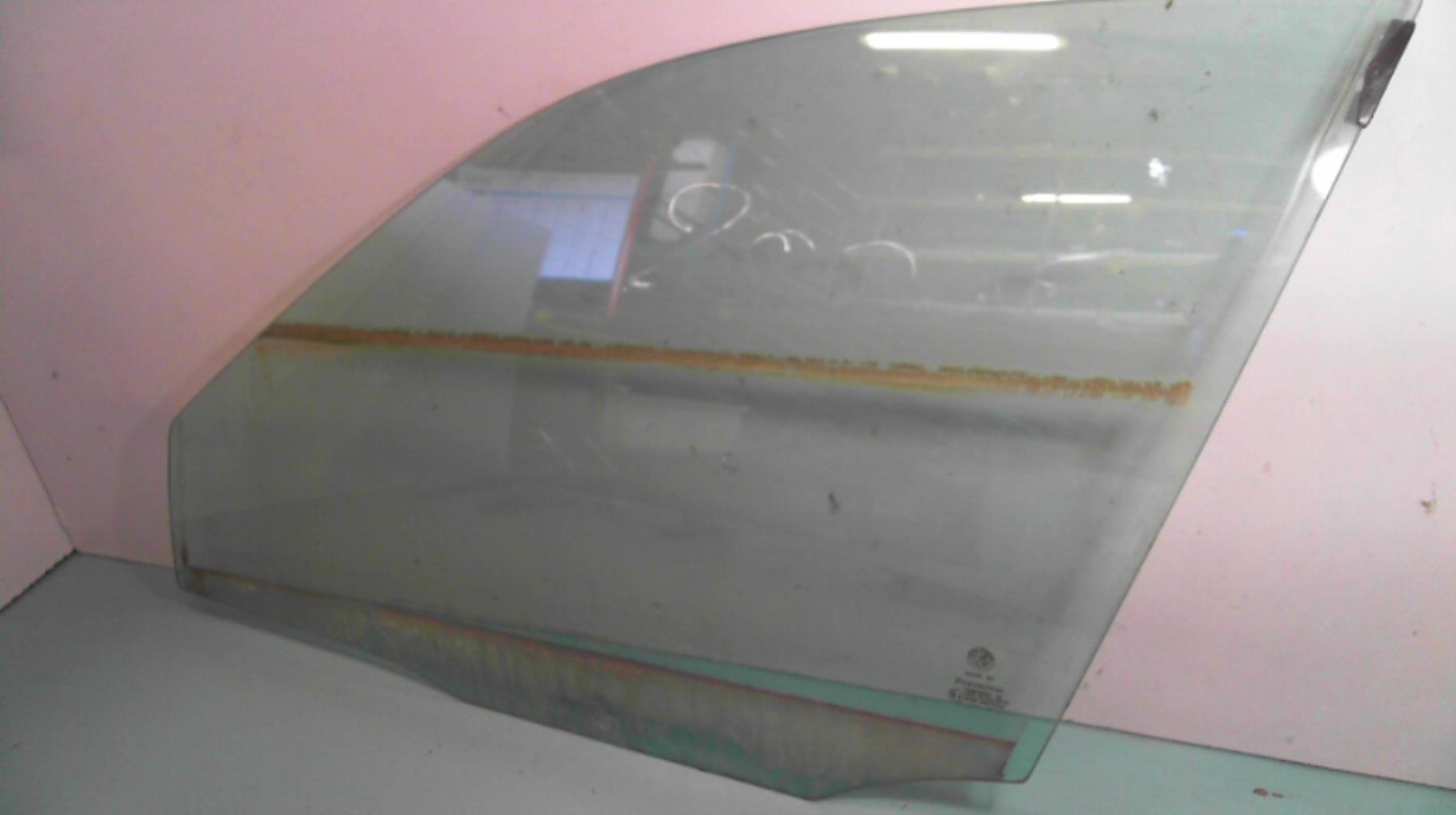 Vitre avant gauche