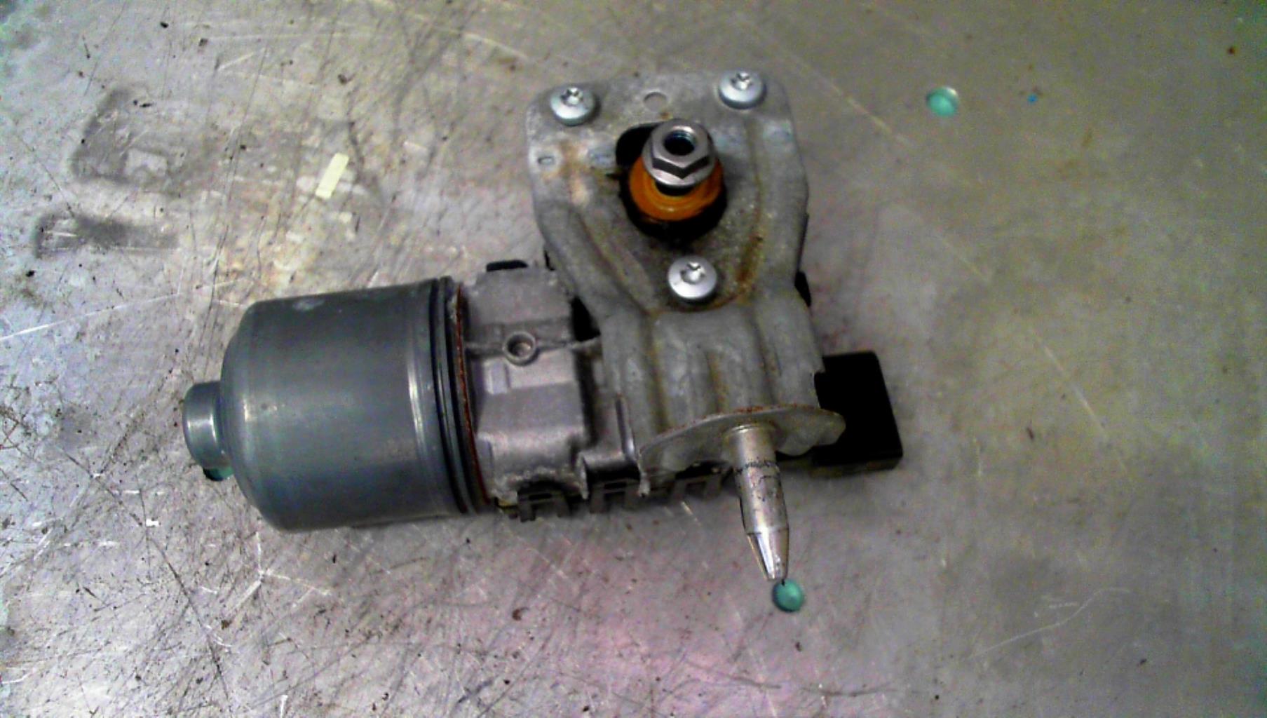 Moteur essuie glace avant