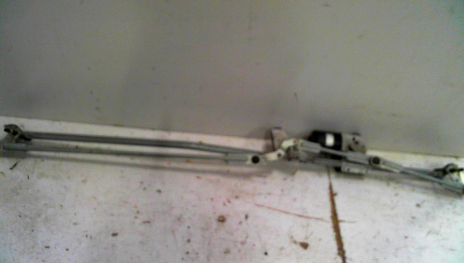 Moteur essuie glace avant