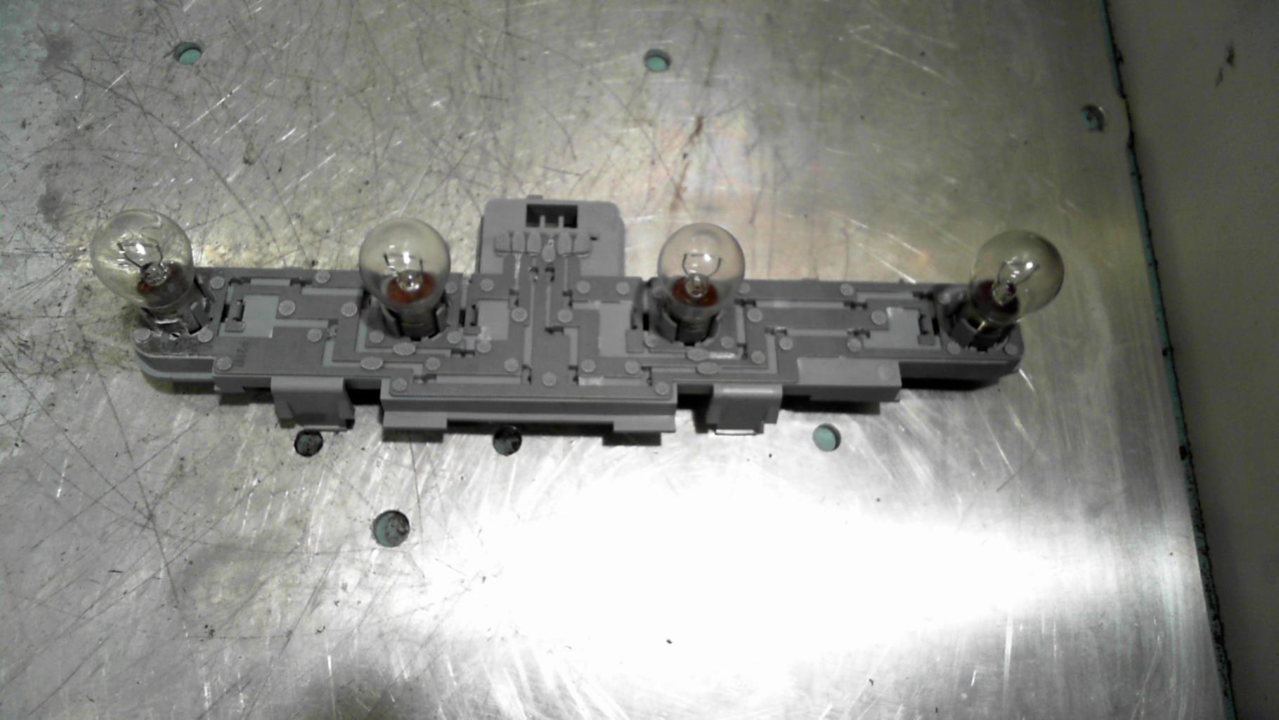 Base portalampade fanale posteriore destro