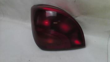 Fanale posteriore principale sinistro (luci)