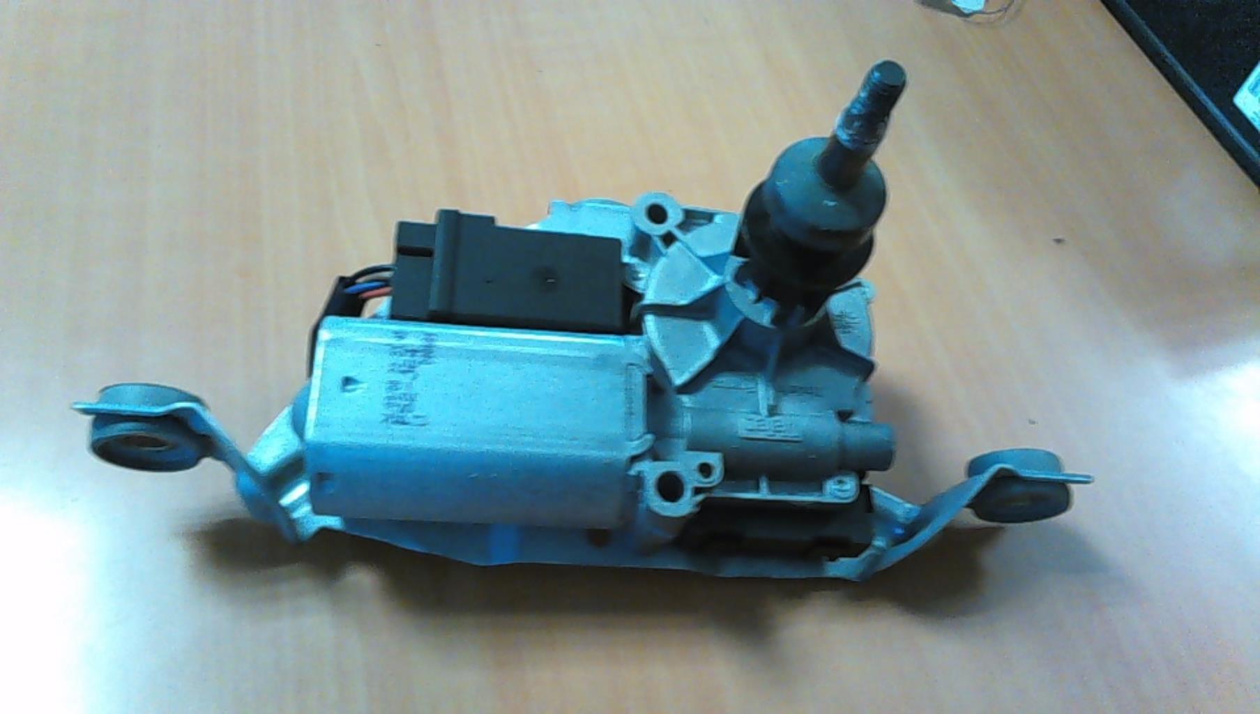 Moteur essuie glace arriere