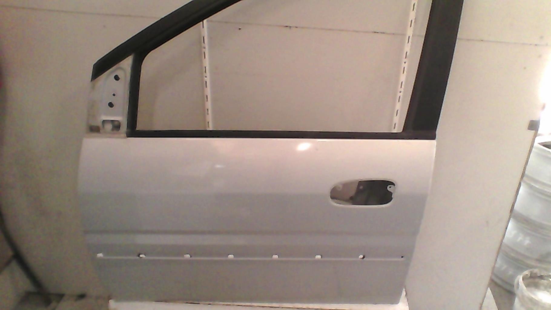 Porte avant gauche