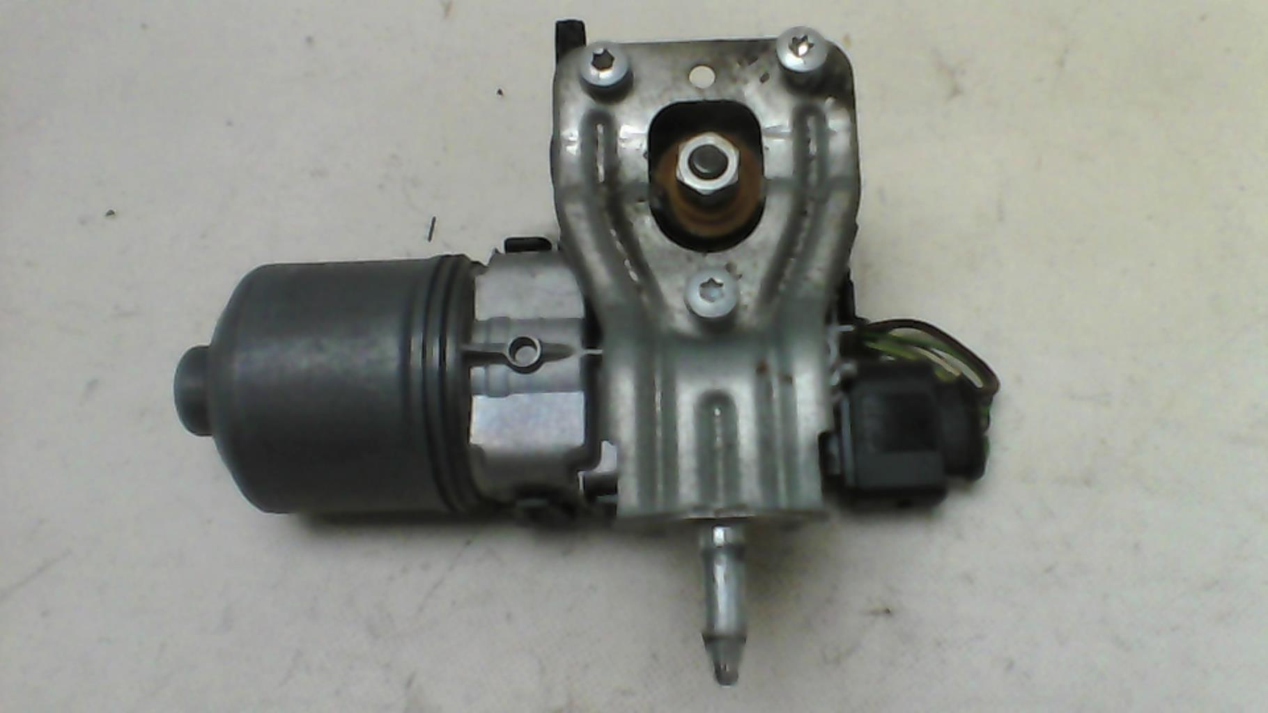 Moteur essuie glace avant