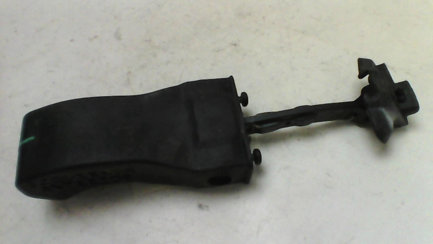 Tirante limitador de puerta delantera derecha