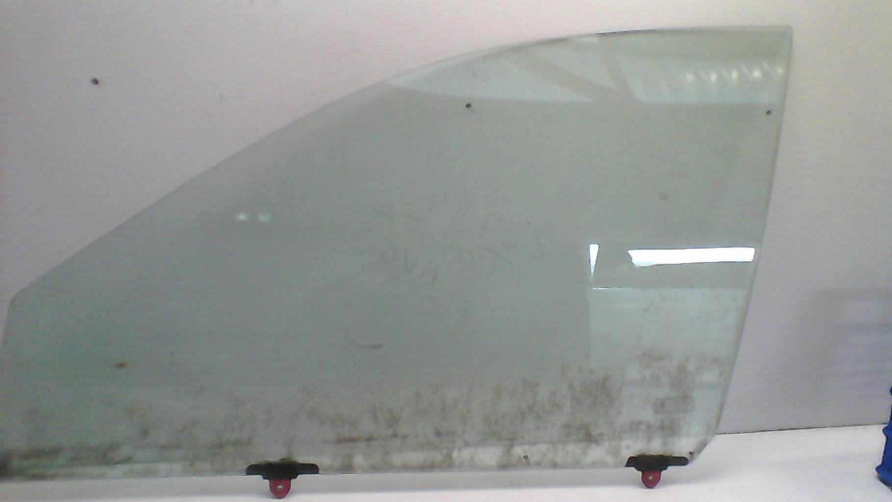 Vitre avant gauche