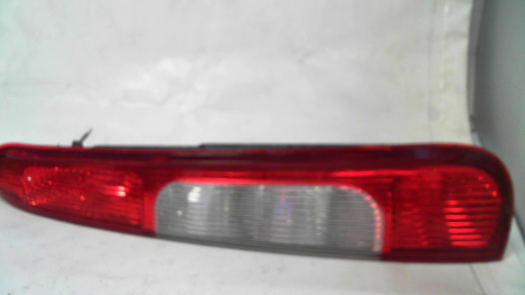 Fanale posteriore principale destro (luci)