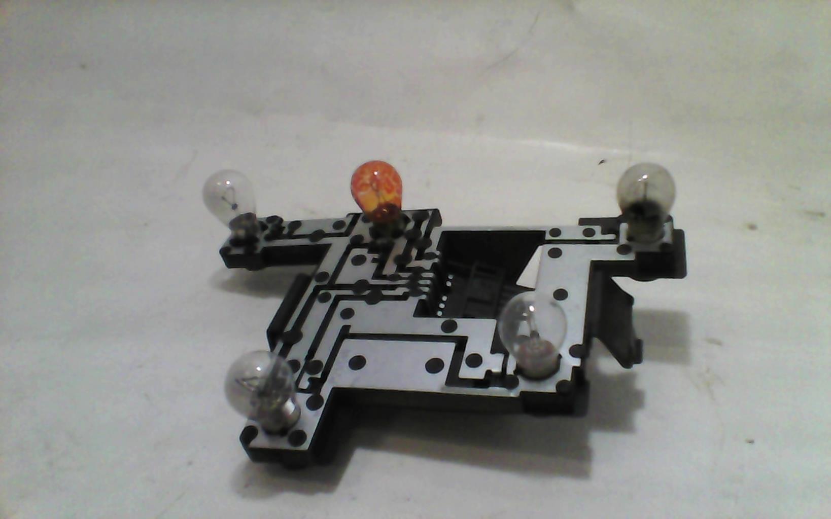 Base portalampade fanale posteriore sinistro