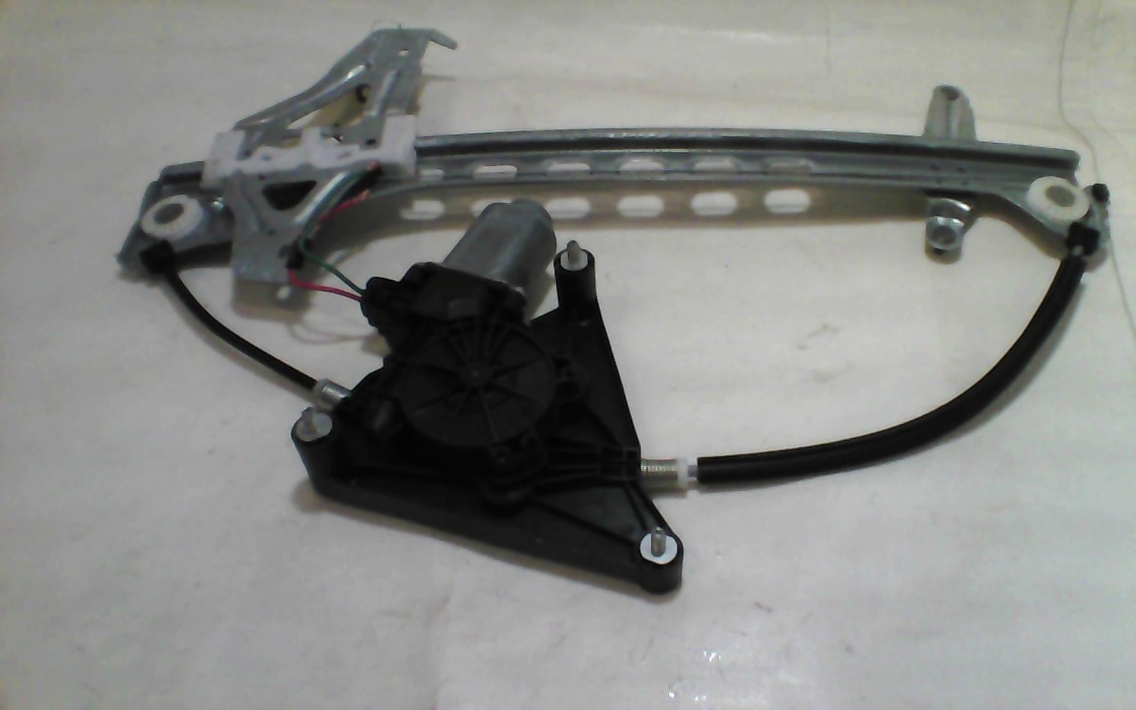 Elevalunas eléctrico delantero derecho