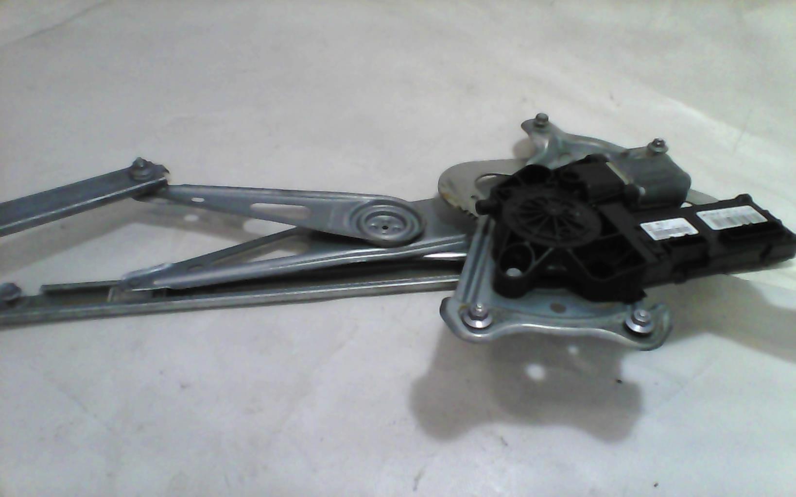 Leve vitre electrique avant gauche