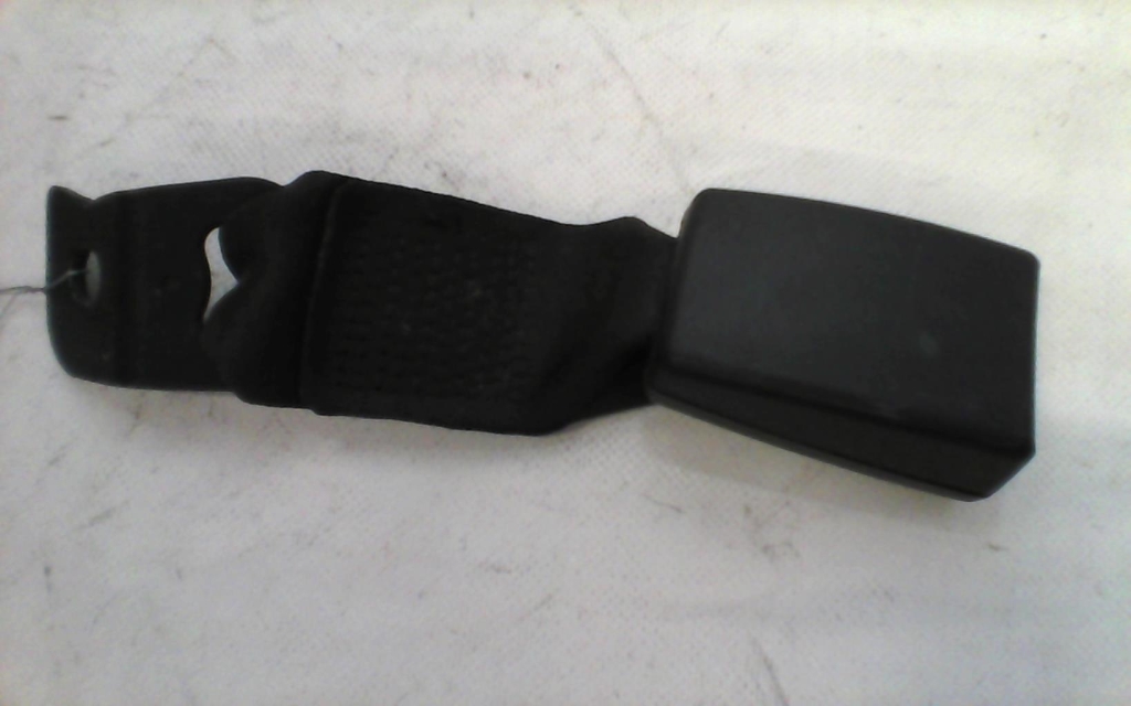 Attache ceinture arriere gauche