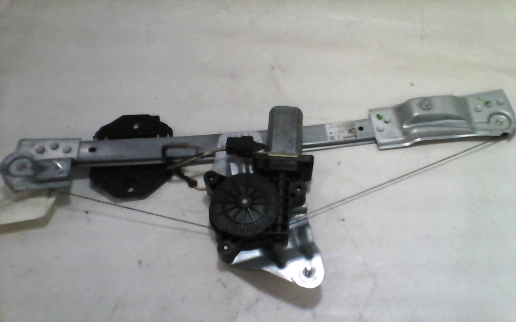 Leve vitre electrique avant gauche