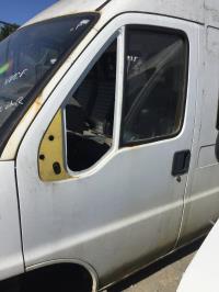 Porte avant gauche