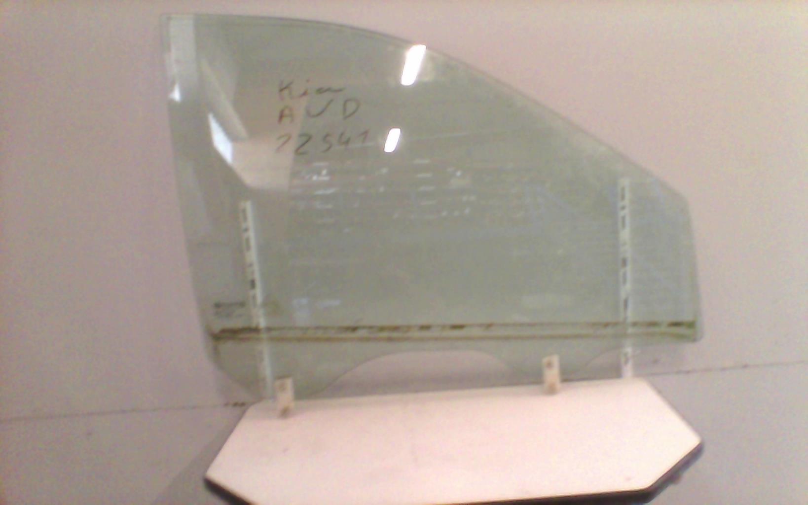 Vitre avant droit