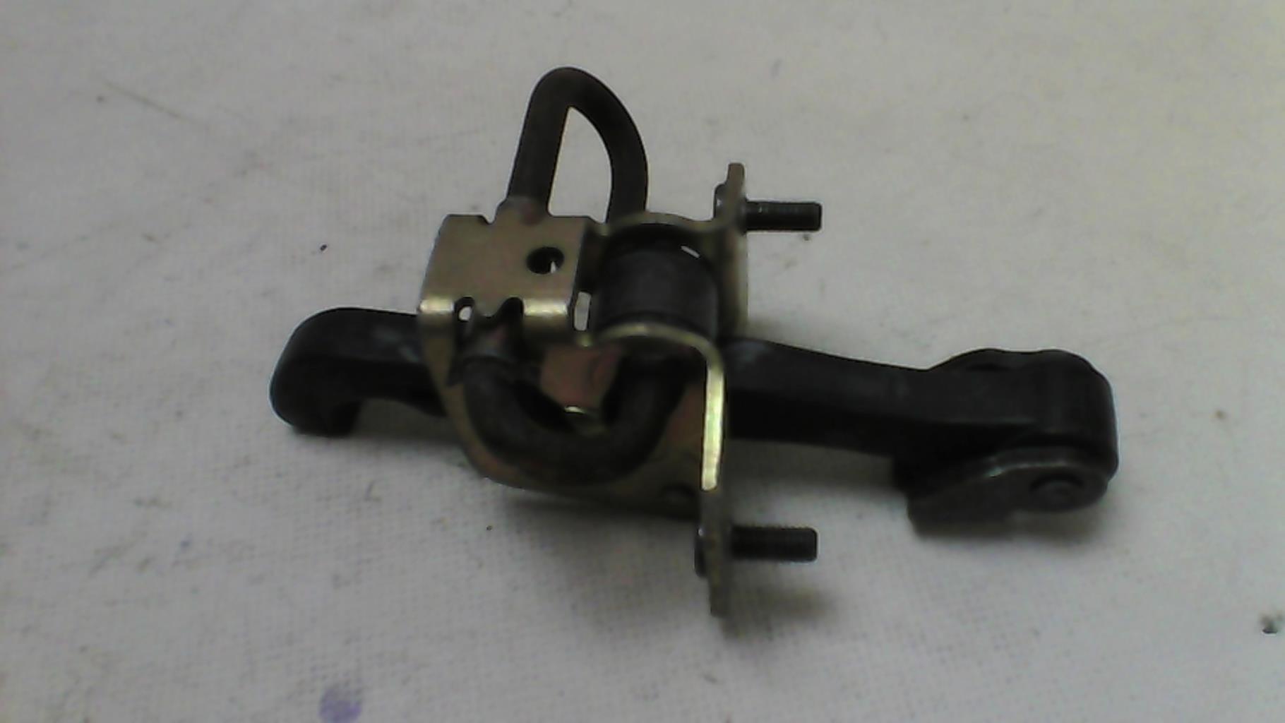 Tirant de porte avant droit