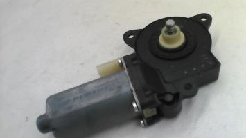 Moteur leve vitre avant droit