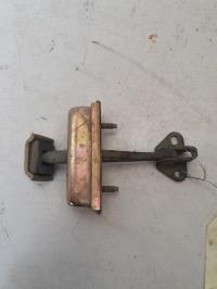 Tirant de porte avant droit