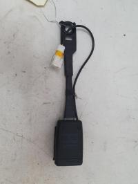 Attache ceinture avant droit